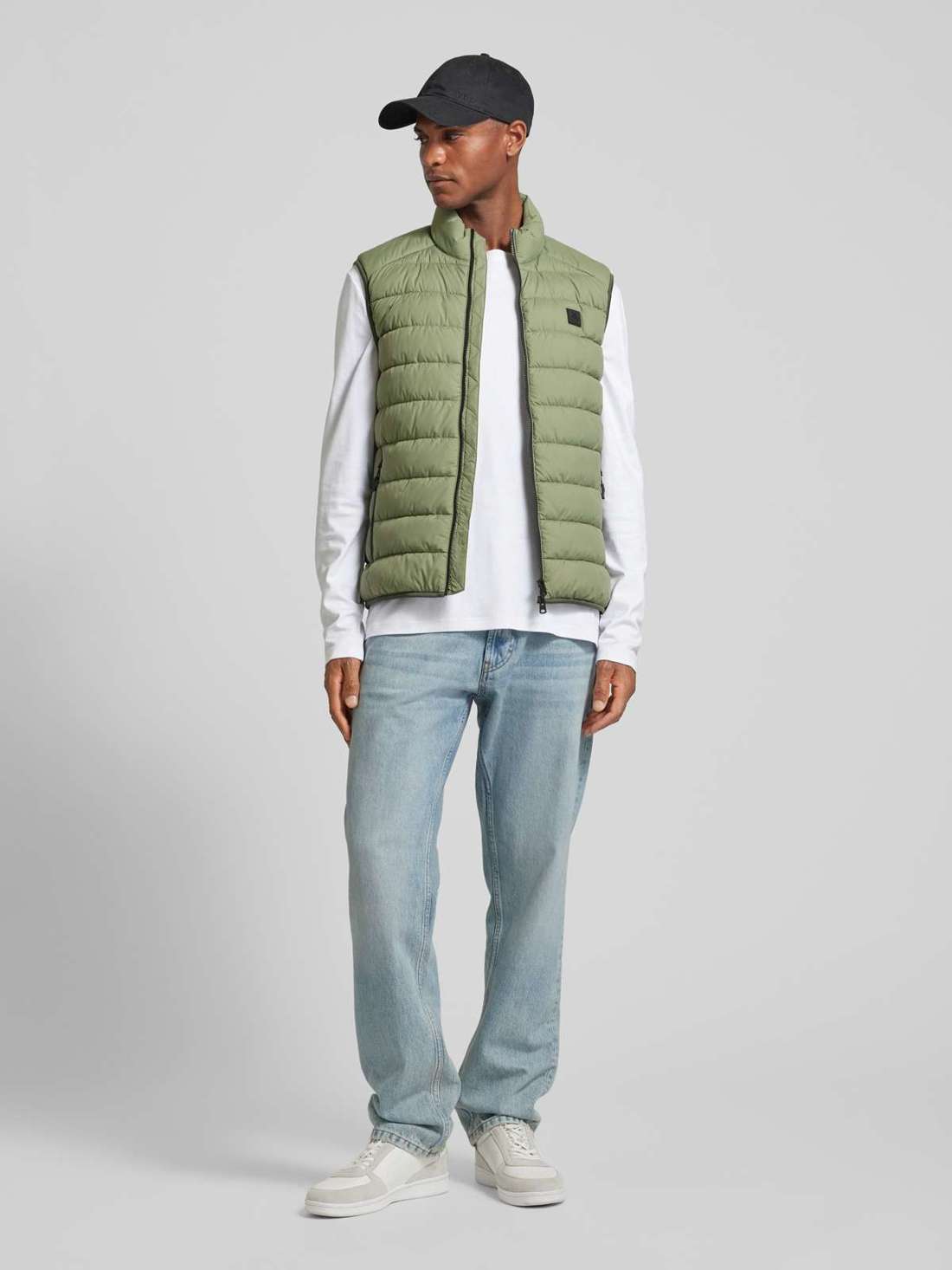 Стеганый жилет на двусторонней молнии