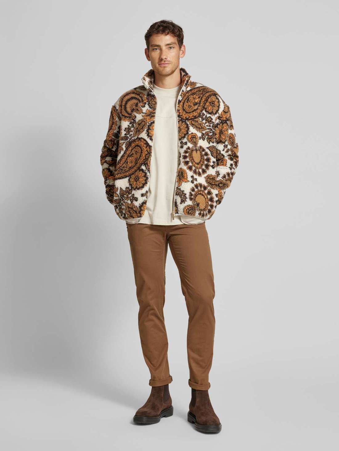 Куртка из шерпы с воротником стойкой