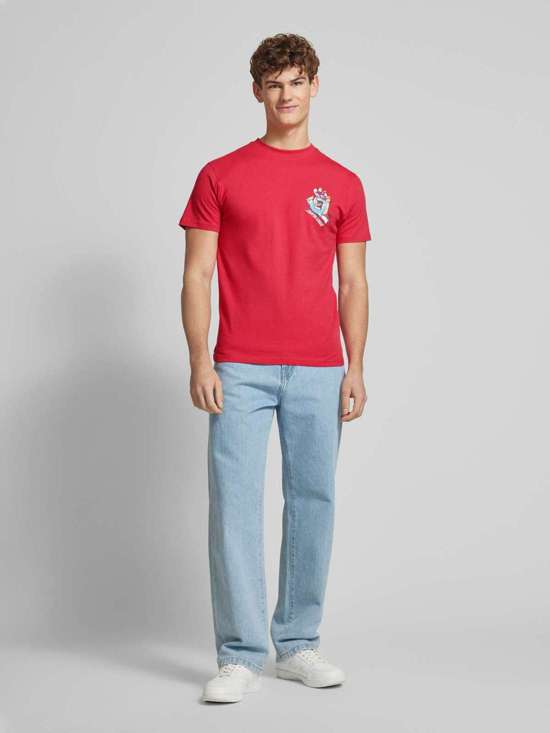 Футболка с принтом этикетки