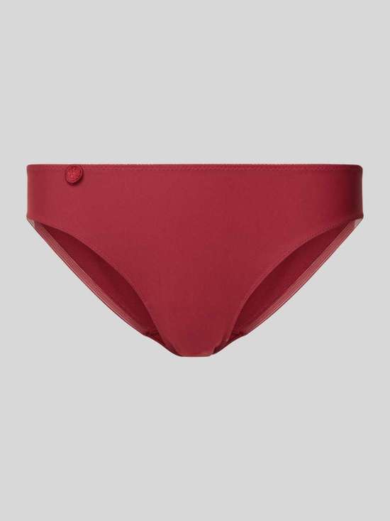 Трусы с этикеткой