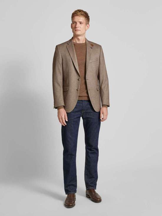 Вязаный свитер с круглым вырезом