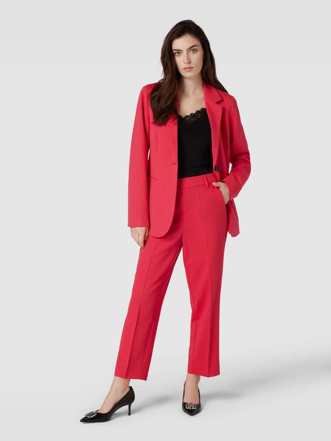 Брюки стандартного кроя с заглаженными складками SAKURA