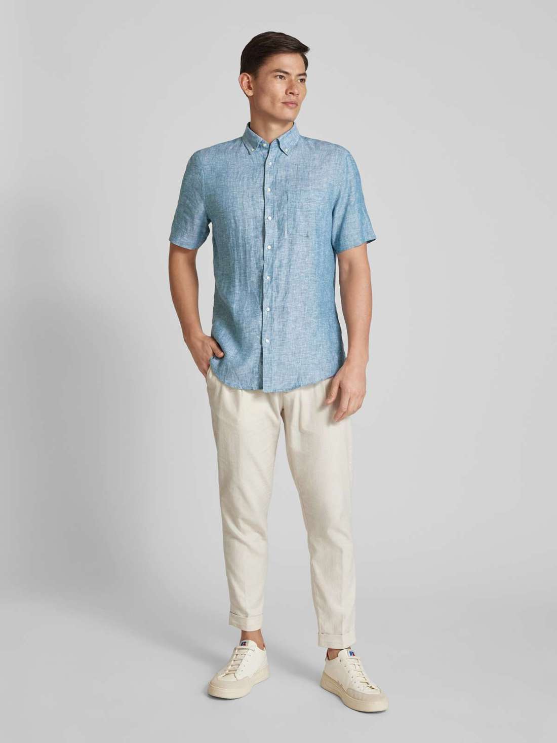 Льняная рубашка обычного кроя с воротником на пуговицах