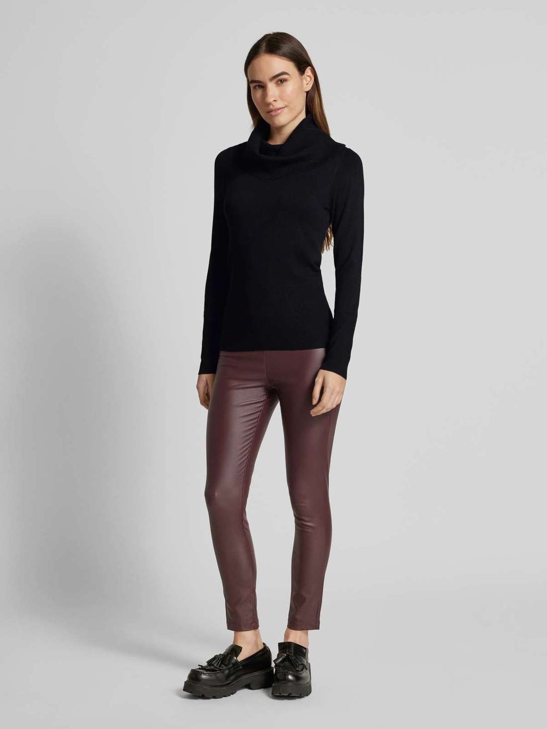 Вязаный свитер с высоким воротником Dollie