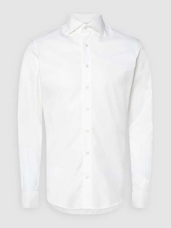 Деловая рубашка приталенного кроя из саржи