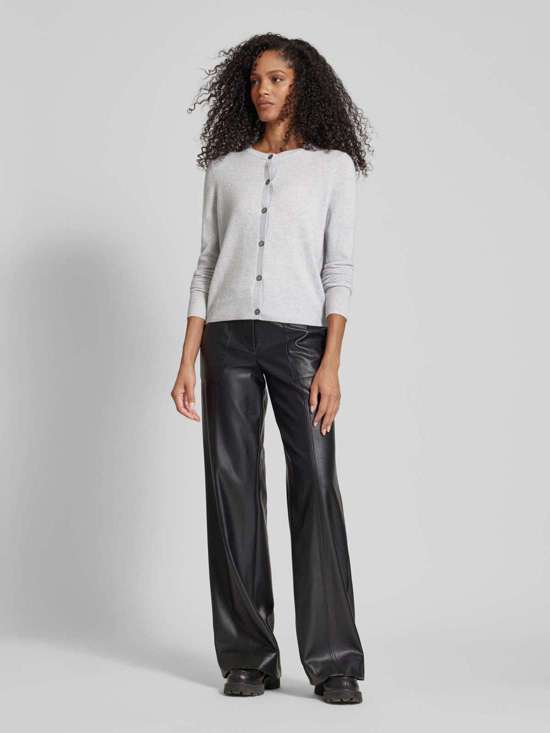 Кардиган с планкой на пуговицах во всю длину