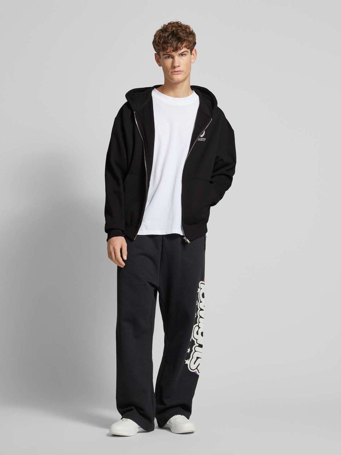 Толстовка с капюшоном