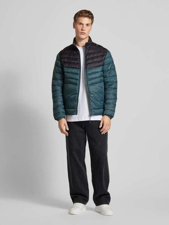 Стеганая куртка с воротником стойкой ESPRINT