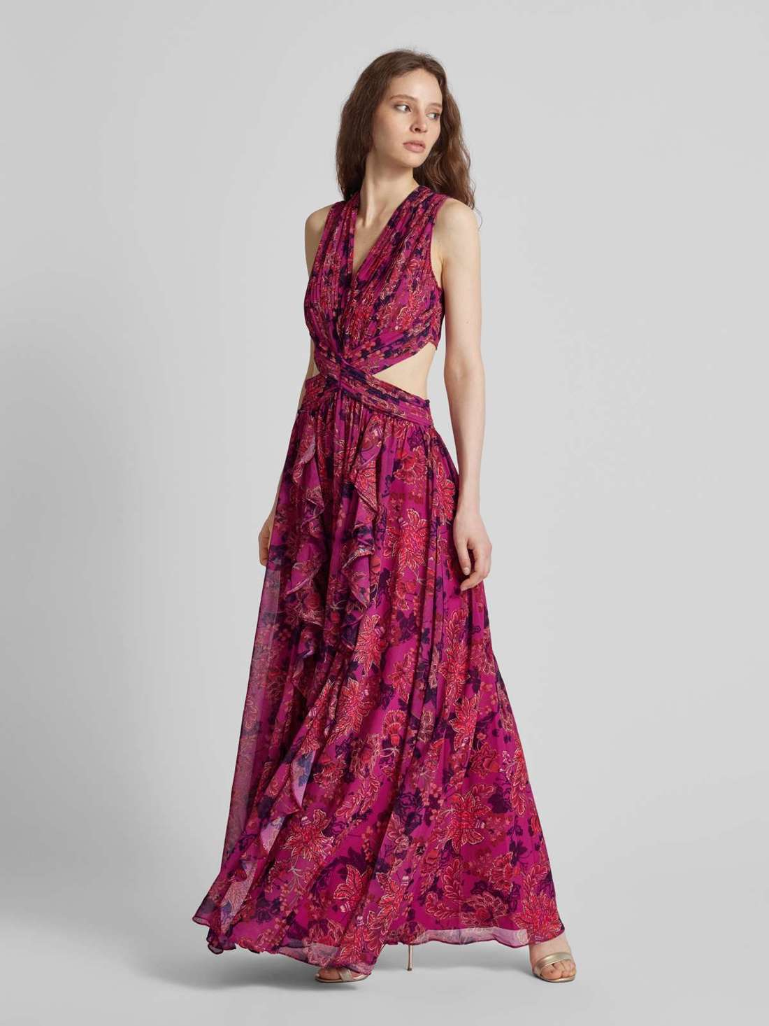 Коктейльное платье с запахом и воланами