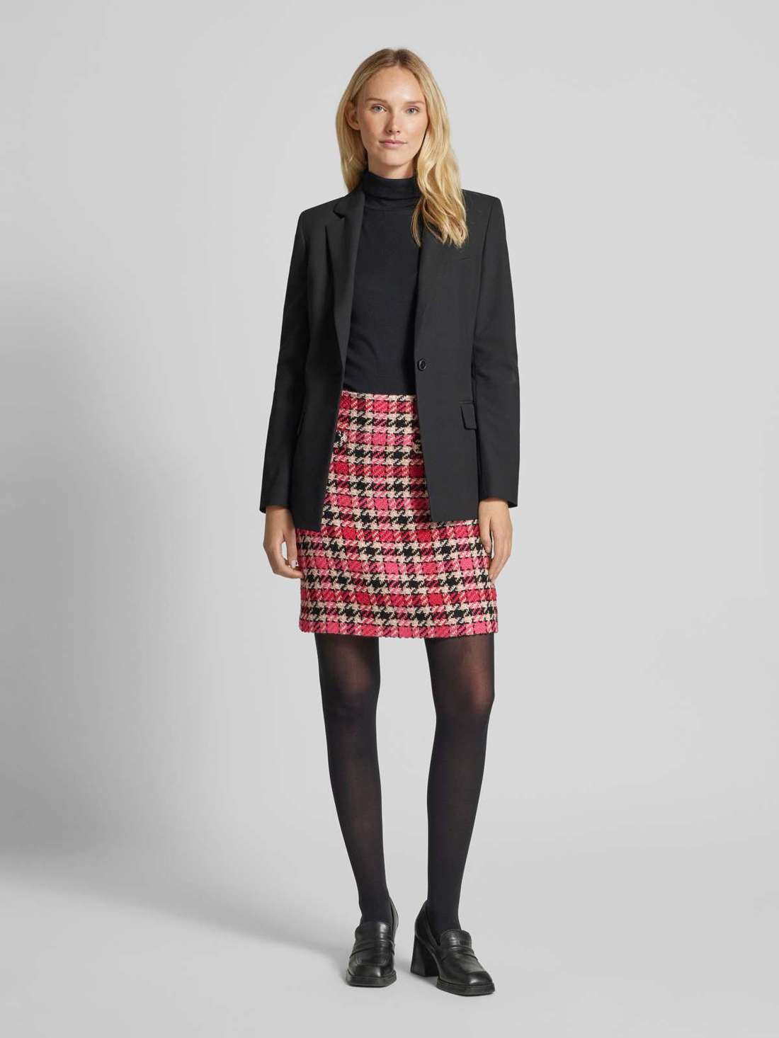 Мини-юбка с молнией сзади