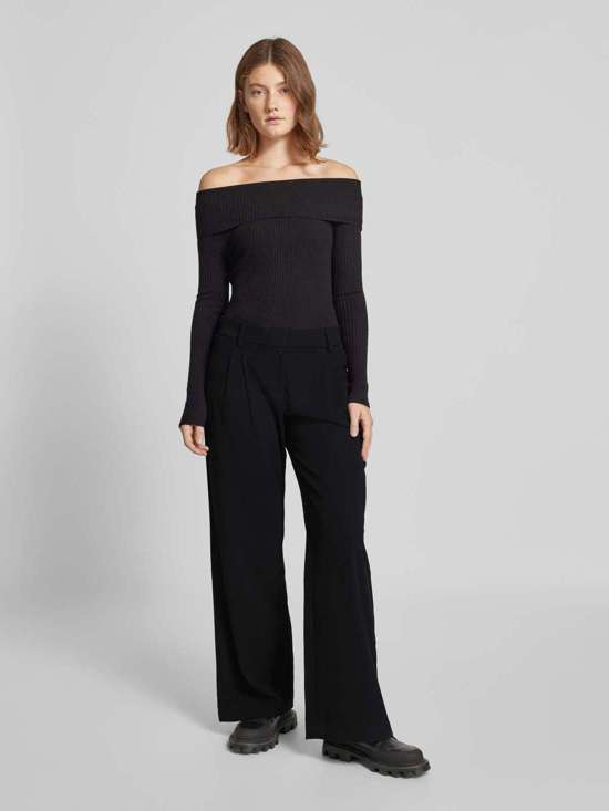 Плиссированные брюки стандартного кроя с боковыми карманами