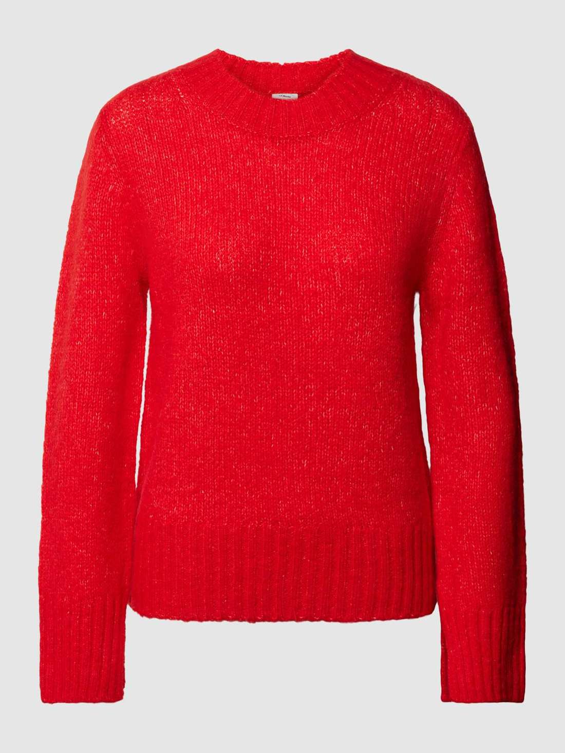 Вязаный свитер с круглым вырезом