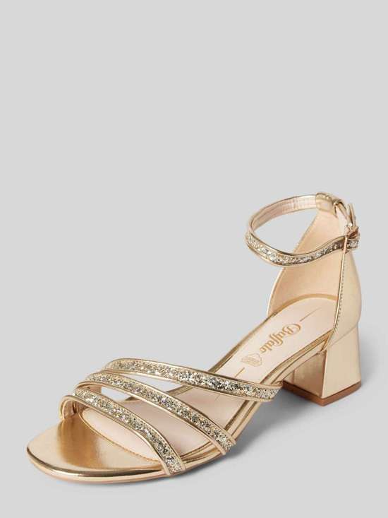 Сандалии с отделкой декоративными камнями