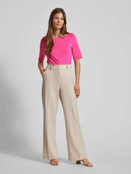 футболка с круглым вырезом