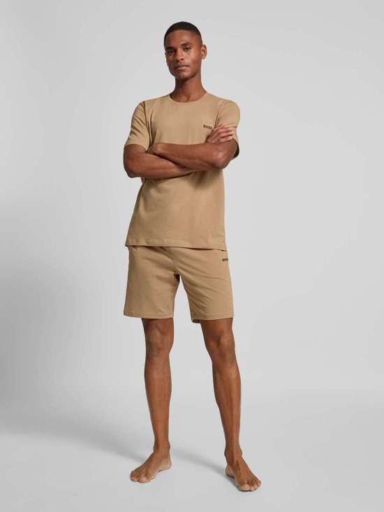 Спортивные шорты с эластичным поясом