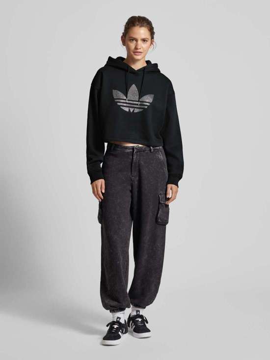 Укороченная толстовка с капюшоном