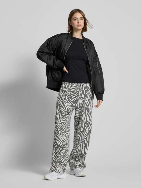 Рубашка с длинными рукавами и круглым вырезом