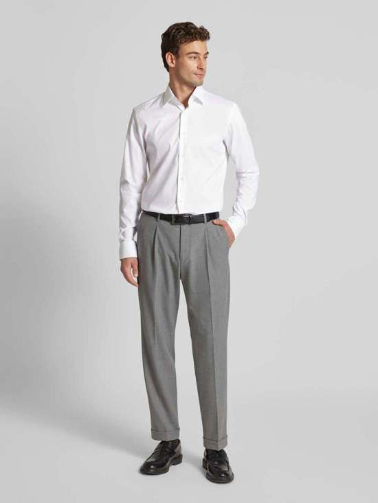 Деловая рубашка приталенного кроя из чистого хлопка