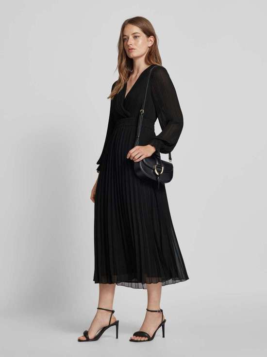 платье миди с V-образным вырезом