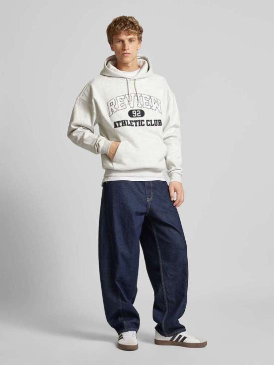 Толстовка с капюшоном