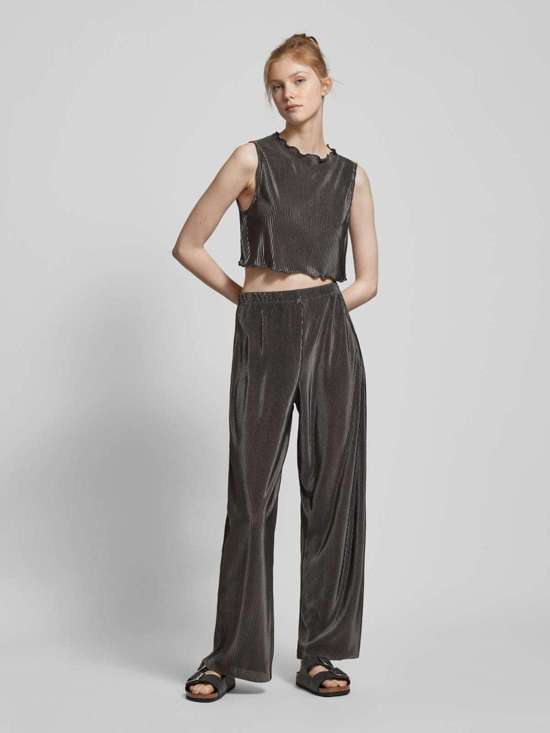 Укороченный топ со структурированным узором NISHE