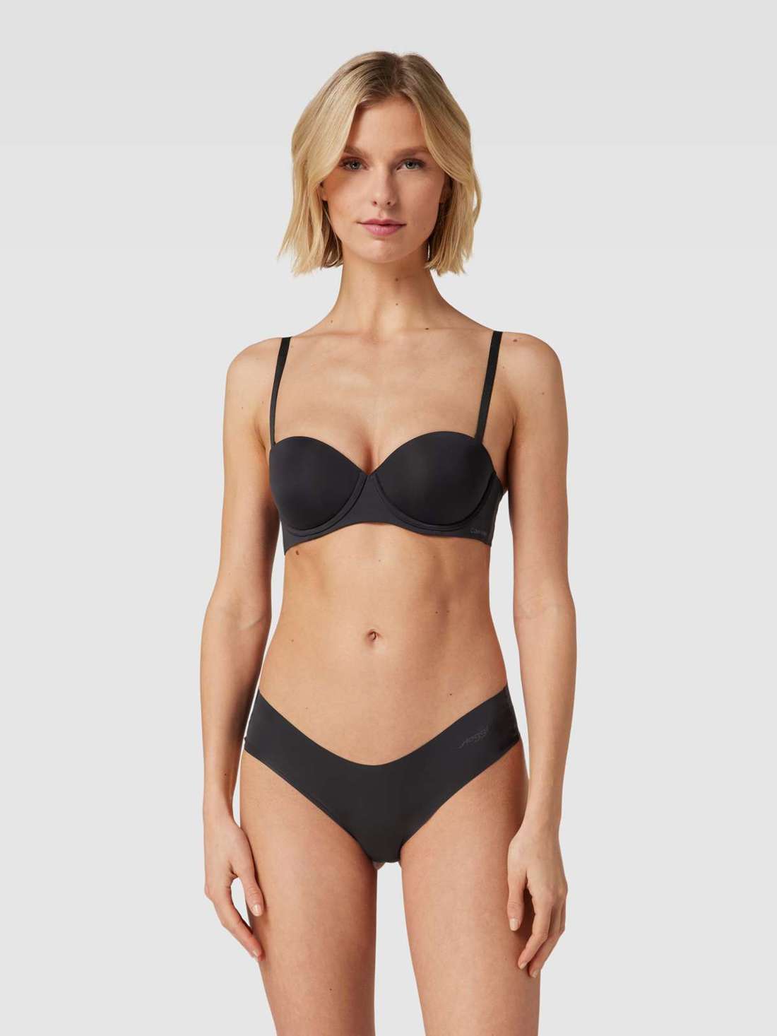 бюстгальтер-бандо