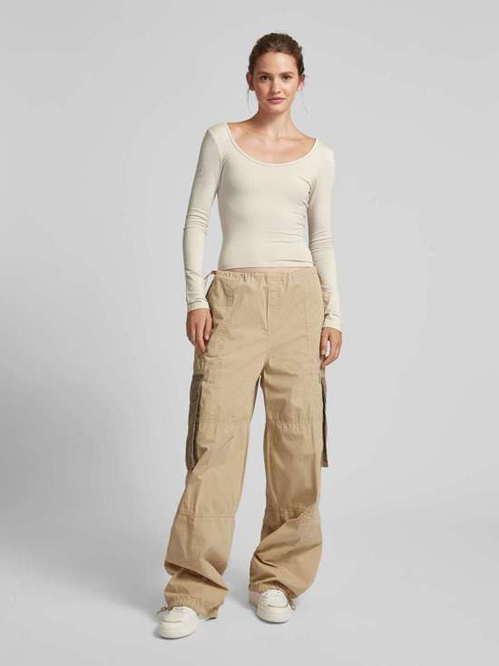 Рубашка с длинными рукавами и глубоким вырезом сзади