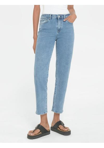 джинсы с 5 карманами