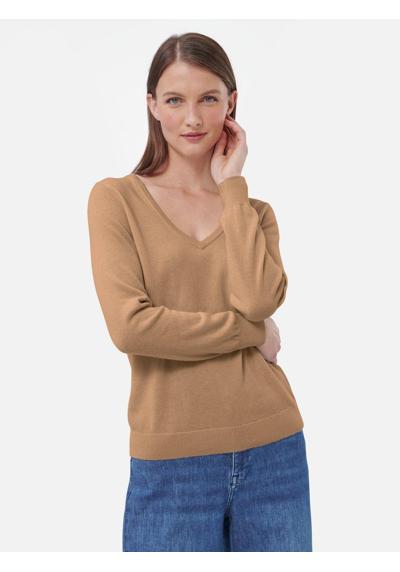 свитер с V-образным вырезом
