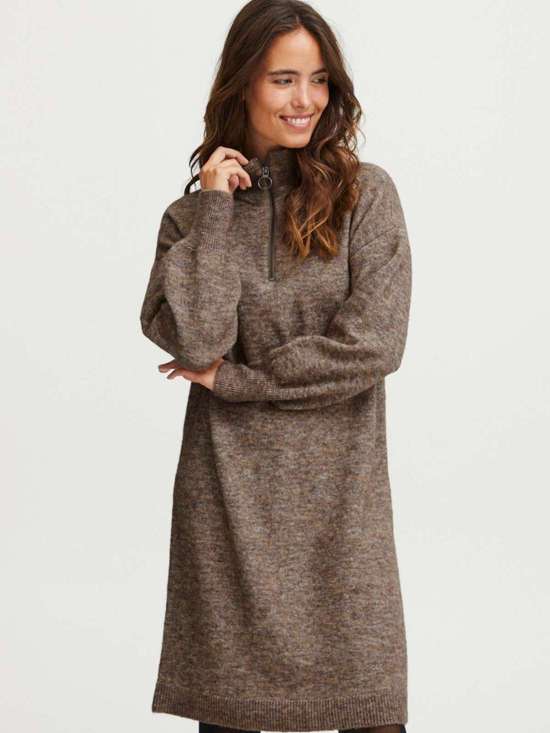 Трикотажное платье