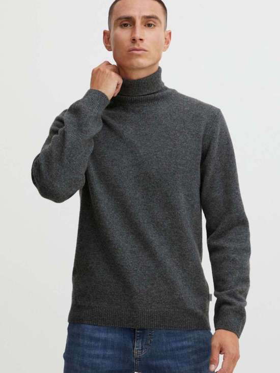 Пуловер с высоким воротником CFKarl