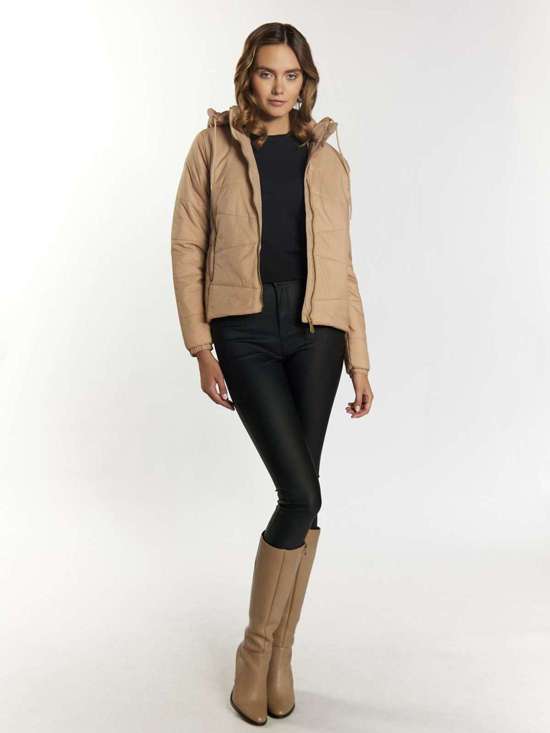 Легкая стеганая куртка