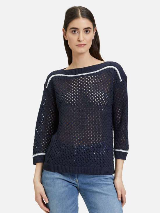 Пуловер ажурной вязки