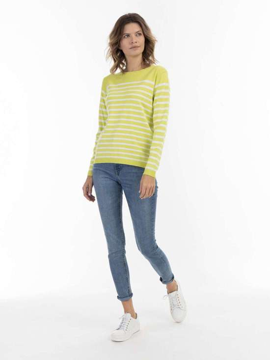 Вязаный пуловер