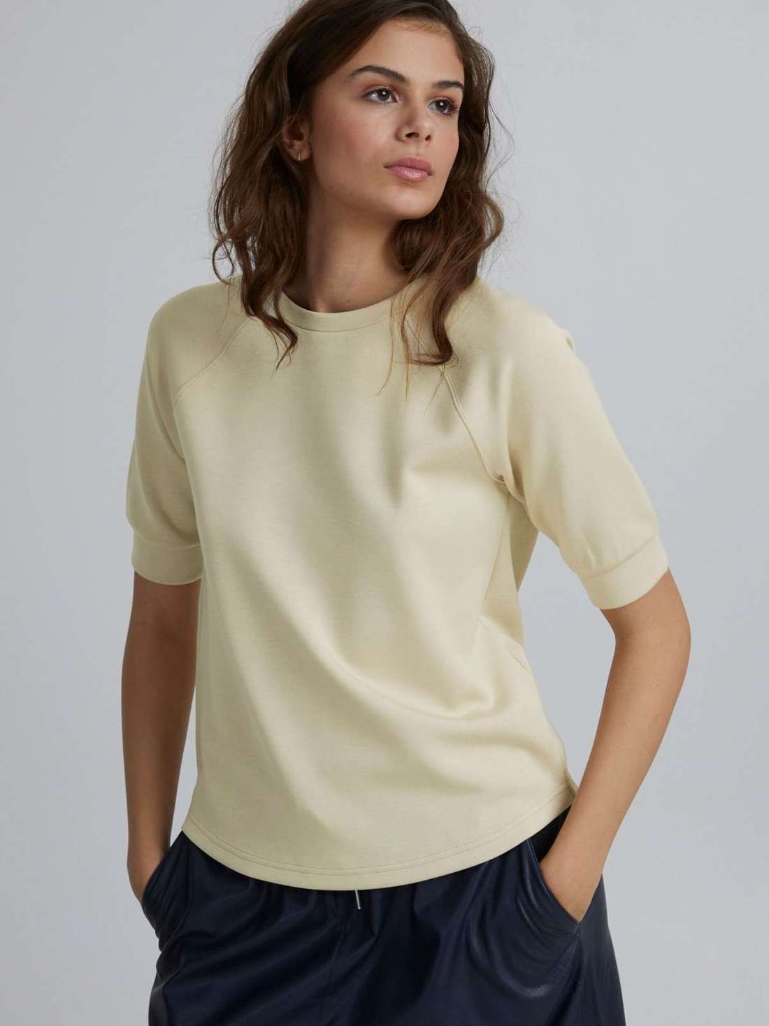 Кофта с коротким рукавом BYPUSTI