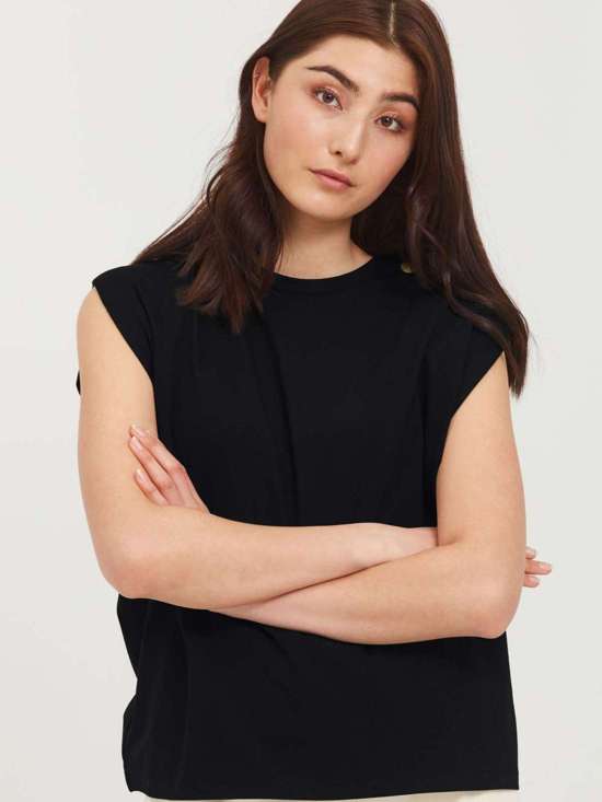 Футболка BYREGITTA