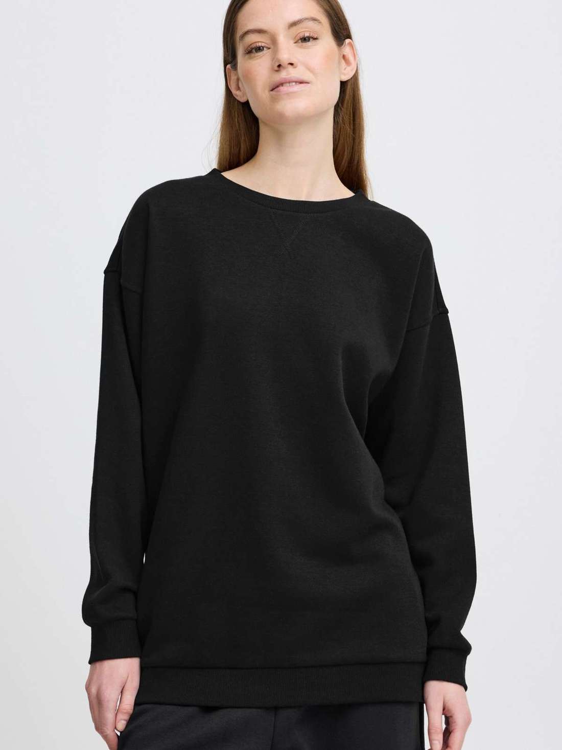 Пуловер с круглым вырезом OXHillary