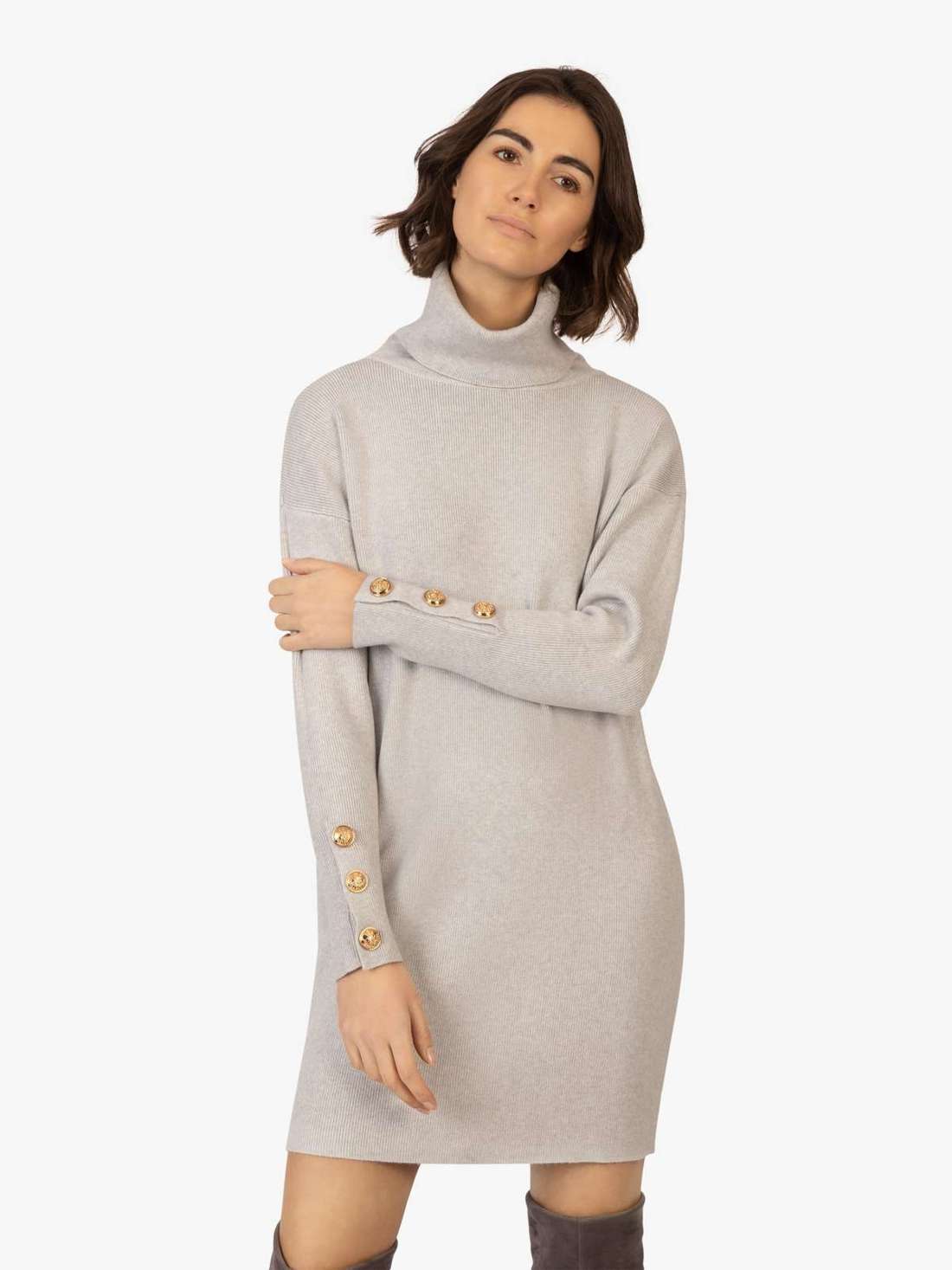 Короткое трикотажное платье