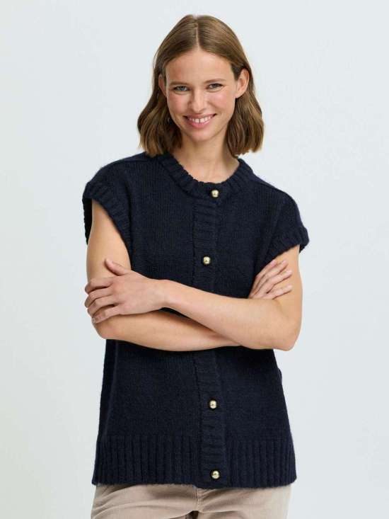 Вязаный жилет BYOKSANA