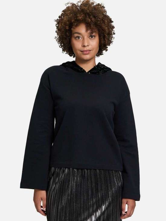 Толстовка с капюшоном