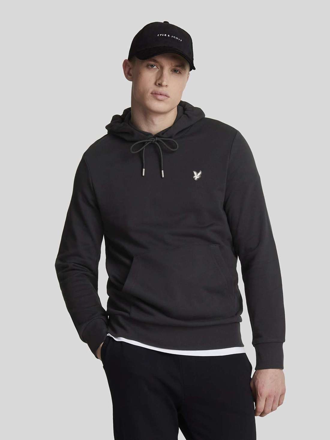 Толстовка с капюшоном