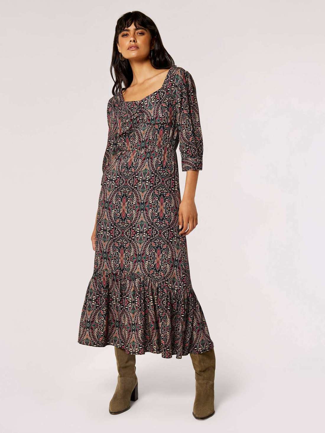 Платье миди