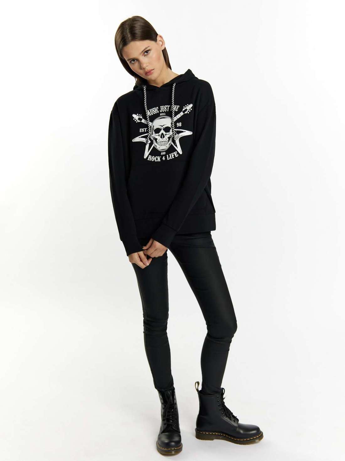 Толстовка с капюшоном