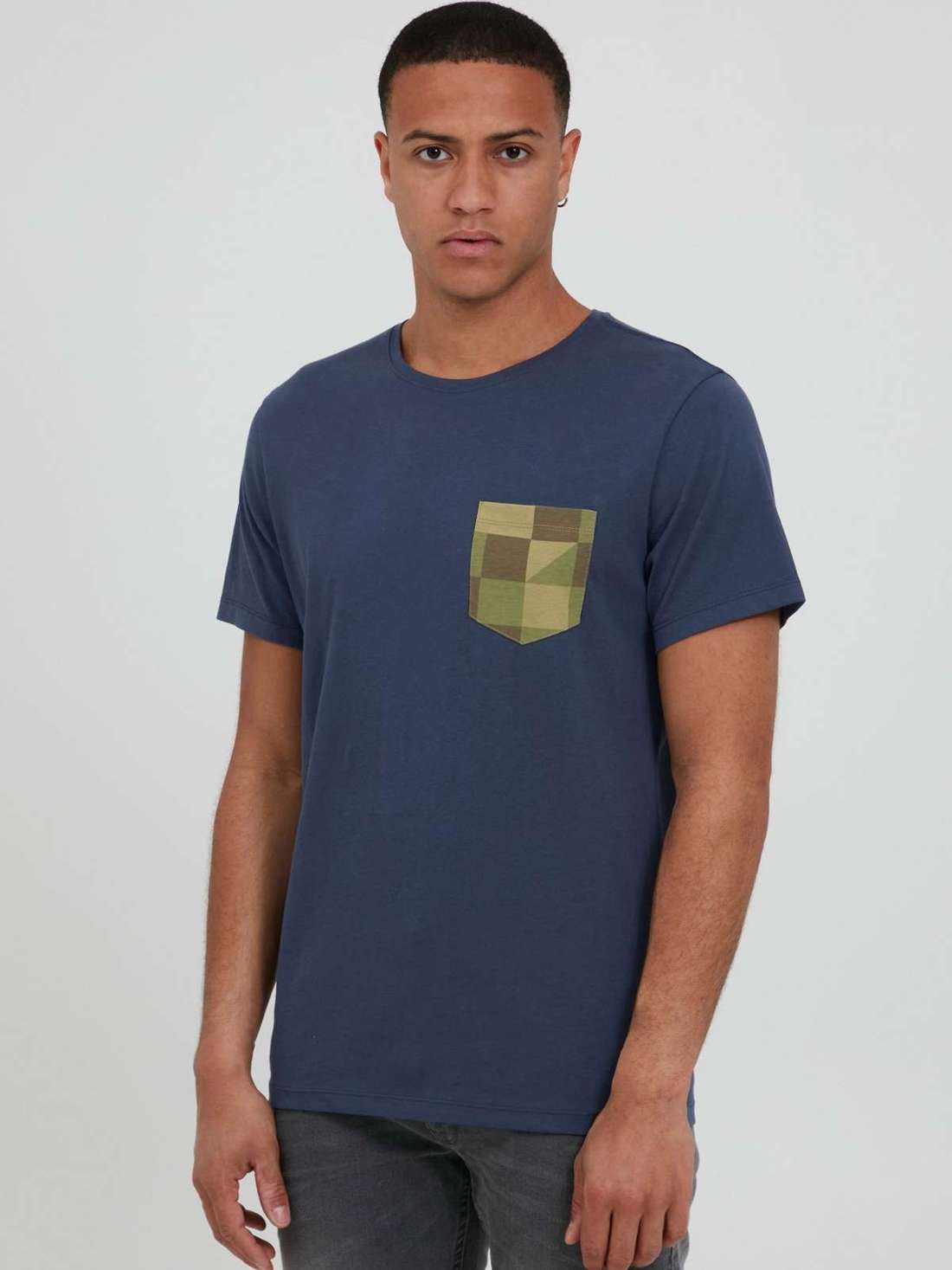 Футболка BHAmilo