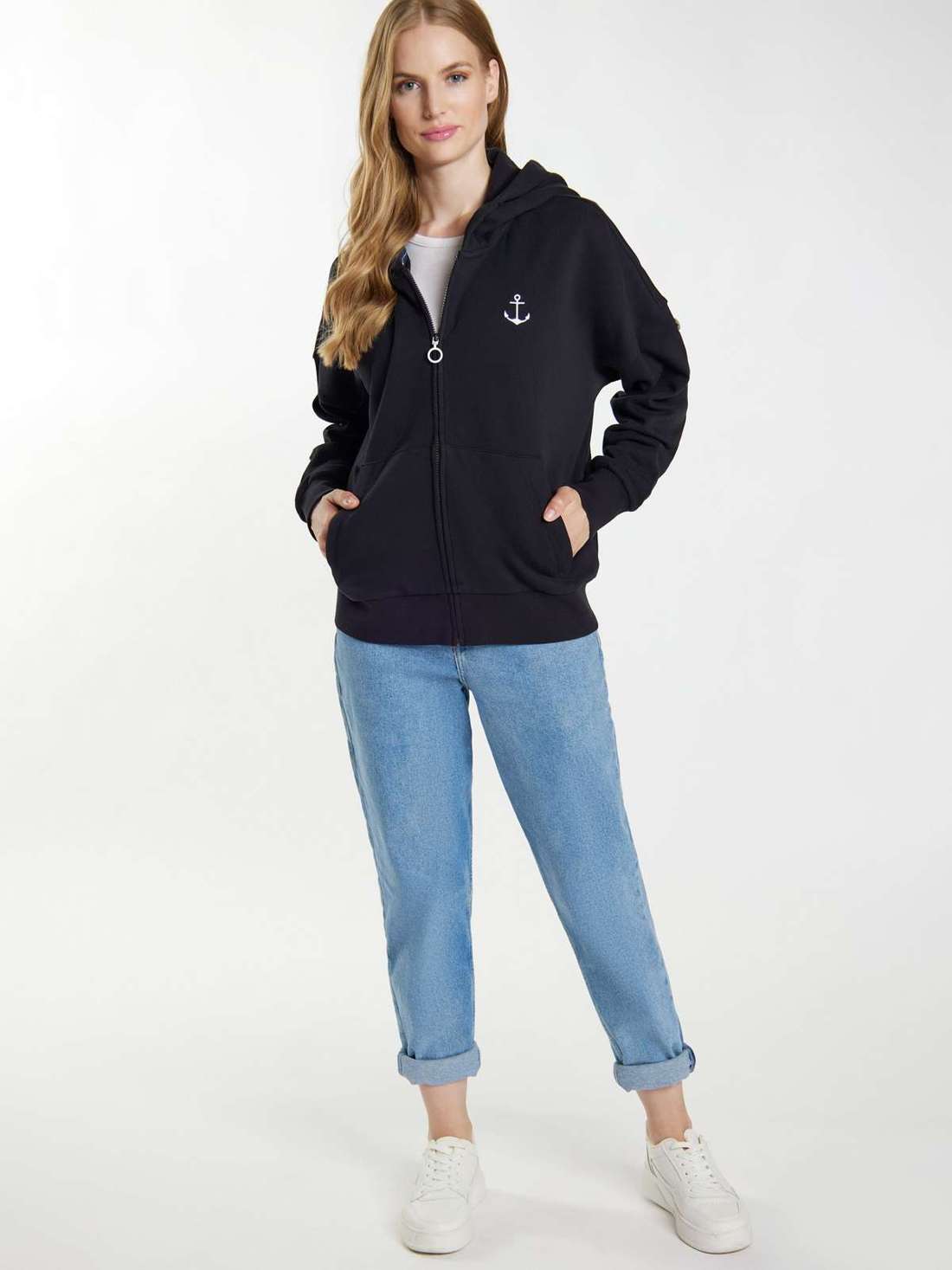 Куртка с капюшоном