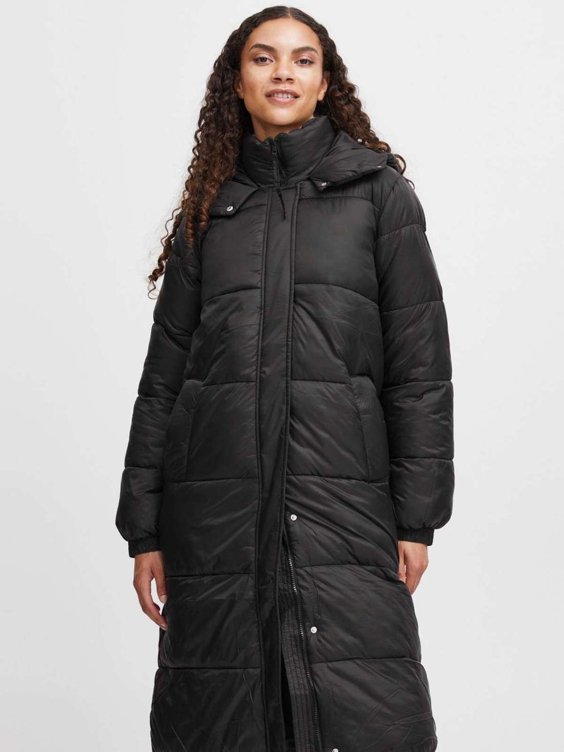 Стеганое пальто BYABELA