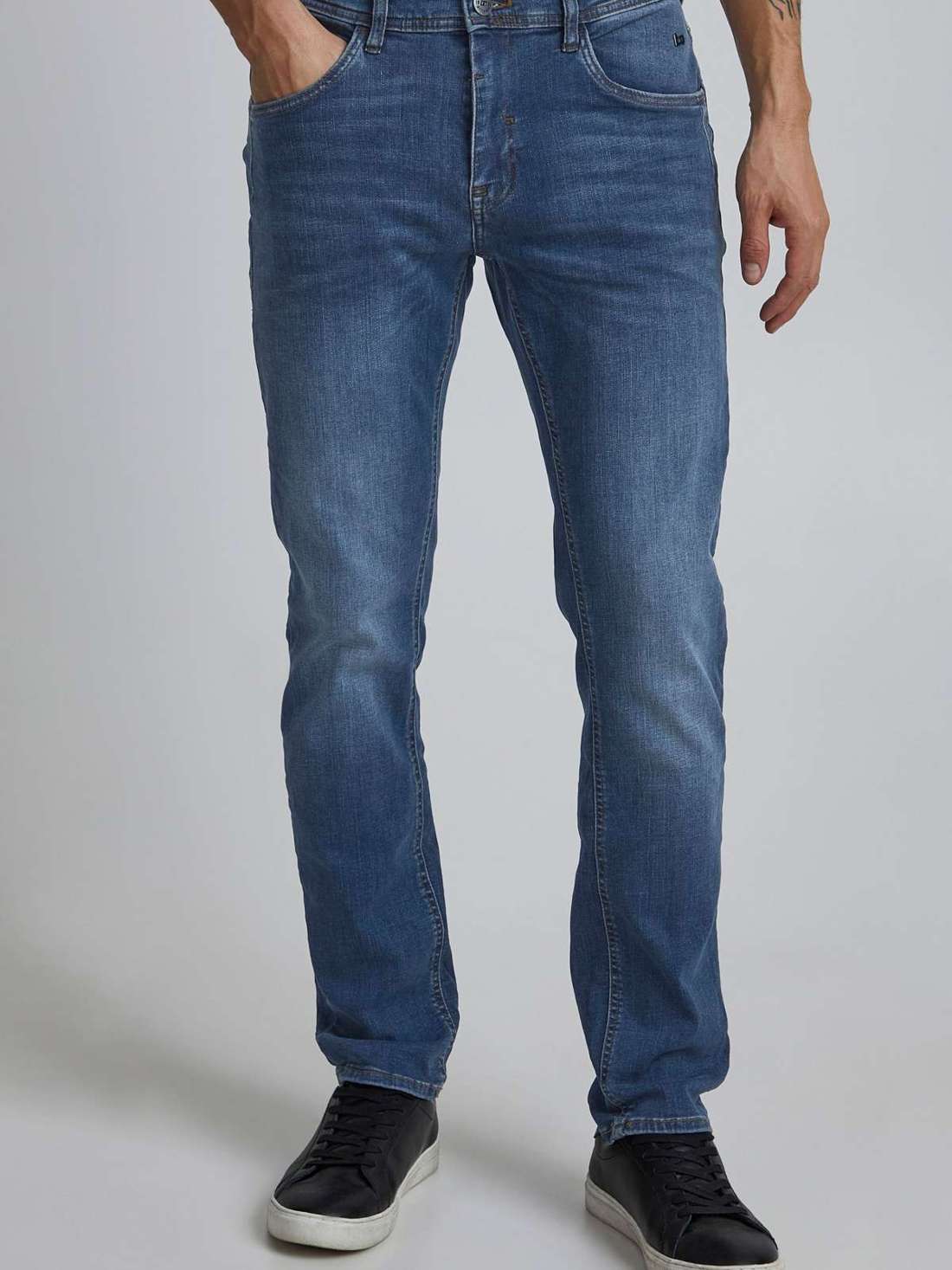 Джинсы с 5 карманами