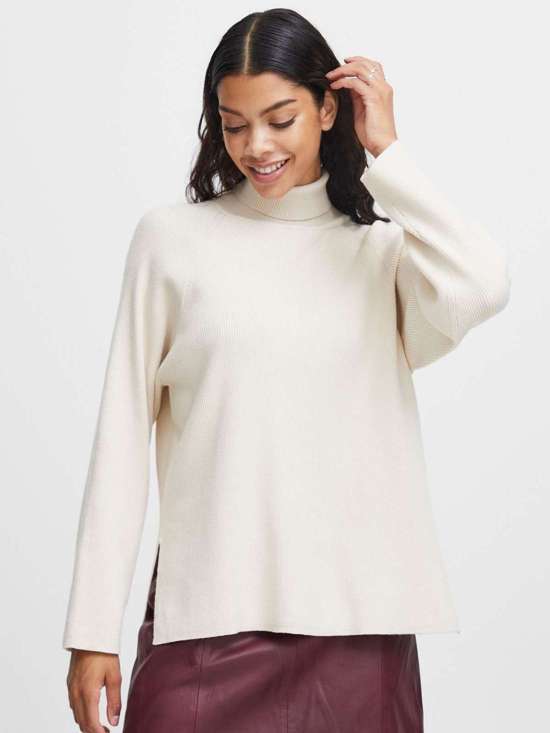 Пуловер с высоким воротником BYMILO