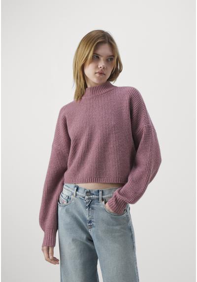 Пуловер EASY COZY WAFFLE MOCK-NECK SWEATER