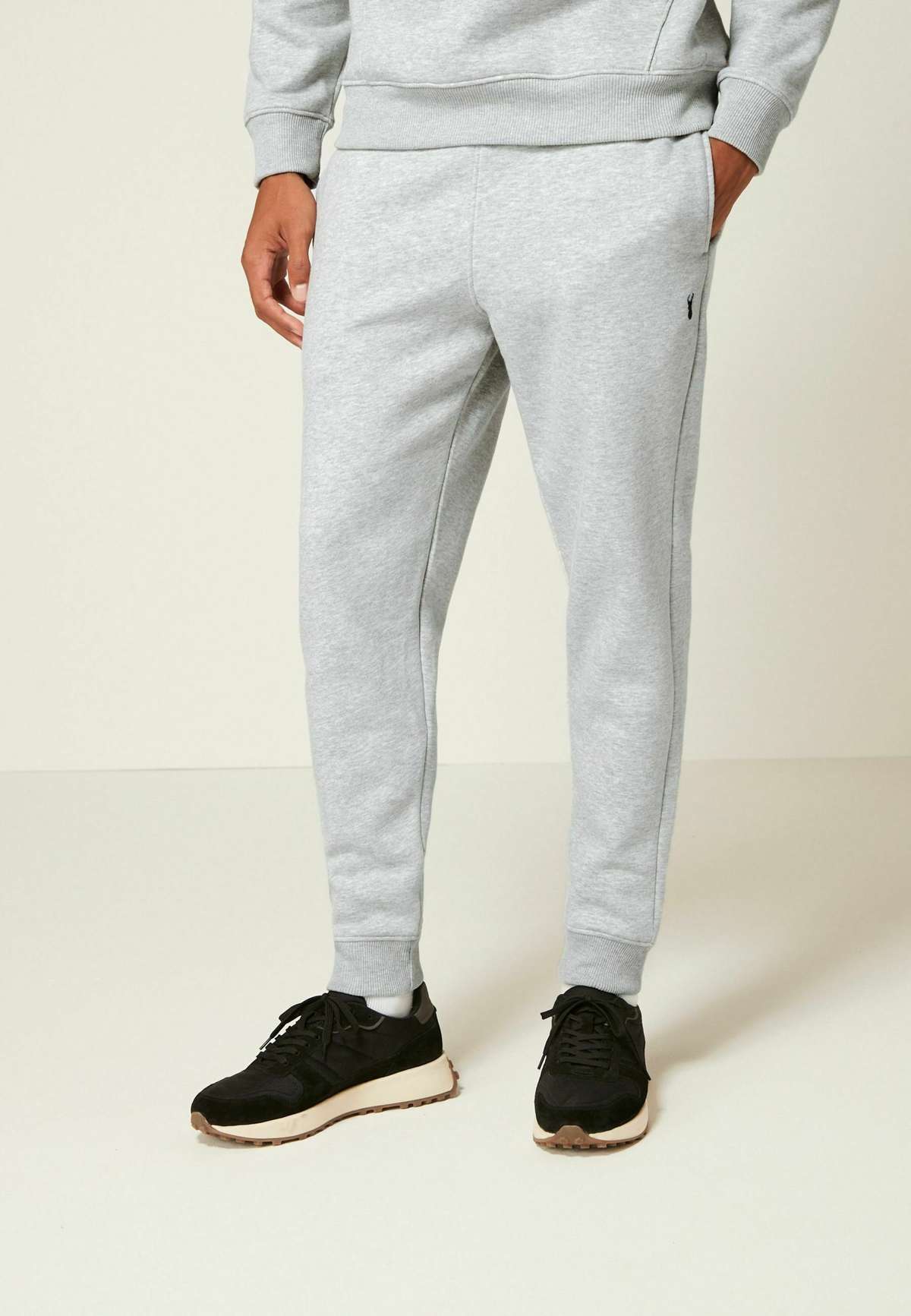Брюки TAPERED JOGGERS SLIM FIT